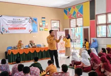 FKIK Unkhair Edukasi Pelajar Bijak Mengonsumsi Minuman Kemasan