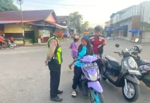 Satlantas Polres Sula Berikan Edukasi ke Warga