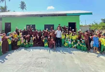 Puluhan Kartu Identitas Anak Diserahkan Dukcapil Sula