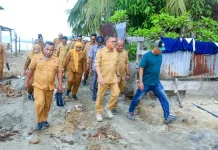 Bupati Halteng Tinjau Infrastruktur dan Penataan Desa Sidanga