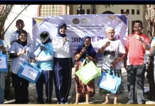 Bapas Ternate Salurkan Bansos dan Bakti Sosial Bersama Masyarakat