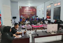 KPU Kepulauan Sula Gelar Bedah Buku Pilkada di Negeri Para Raja