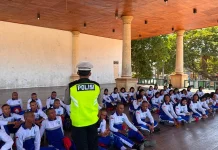 Satlantas Edukasi Kamseltibcarlantas ke Calon Paskibra Ternate