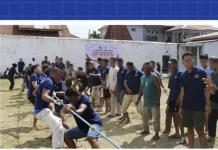 Tarik Tambang Semarakkan HUT Ke-81 RI di Lapas Sanana