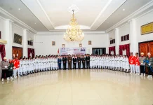 Bupati Sula Kukuhkan Puluhan Paskibraka Kepulauan Sula 2026