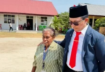 Ibu Agustina Rumthe, Guru Sepuh yang Mengabdi di Ujung Pasifik
