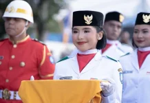 Haru Orang Tua, Naylah Tuntaskan Amanah Pembawa Baki