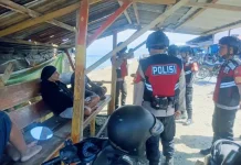 Personil Turjawali Polres Sula Tingkatkan Keamanan lewat Patroli Dialogis