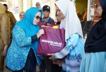 Bantuan Nutrisi Dorong Semangat Lansia Pelangi Senja di Kota Tidore