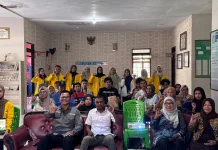 Mahasiswa Unkhair Edukasi Penggunaan Obat dan Kosmetik