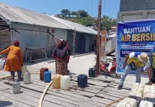 BWS-PUPR Malut Perbaiki Kapal untuk Distribusi Air Minum Desa Dowora Halsel