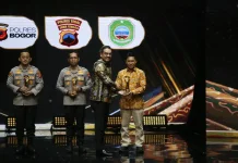 Layanan Kesehatan Antar Bupati Haltim Ubaid Yakub Raih Penghargaan Nasional 2026