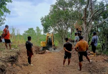 Warga Mafututu Tidore, Swadaya Bangun Jalan Tani