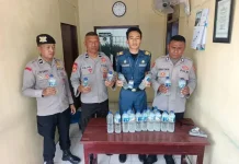 Personel Pospol KP3 Amankan Miras Jenis Captikus di Pelabuhan Sanana