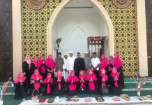 Peringati Maulid Nabi ,Ibu-Ibu Majelis Ta'lim Nurul Jannah Pererat Kebersamaan