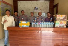 Tim Siber Polres Sula Berhasil Razia Ratusan Botol Miras Captikus
