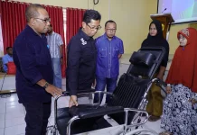 Kemensos Salurkan Bantuan ATENSI kepada 128 Penerima Manfaat di Tidore