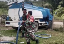 Kemarau Panjang, Koramil Maba Salurkan Bantuan Air Bersih