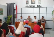 Kapolres Sula Datangi Warga Desa Fatcei Ajak Berantas Miras dan Jaga Kamtibmas