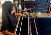 Warisan di Balik Benang Tenun Koloncucu Ternate