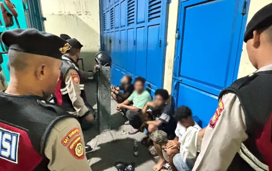 Polres Ternate Tertibkan Pemuda Konsumsi Miras Ilegal