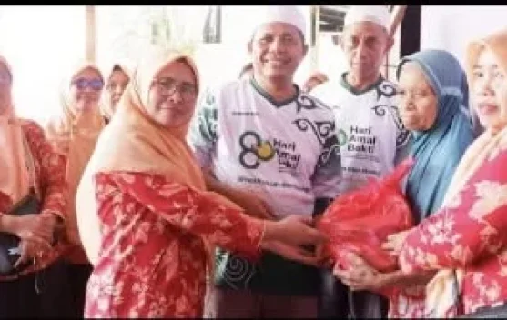 Kemenag Halbar Salurkan Paket Sembako Ramadan ke Masyarakat