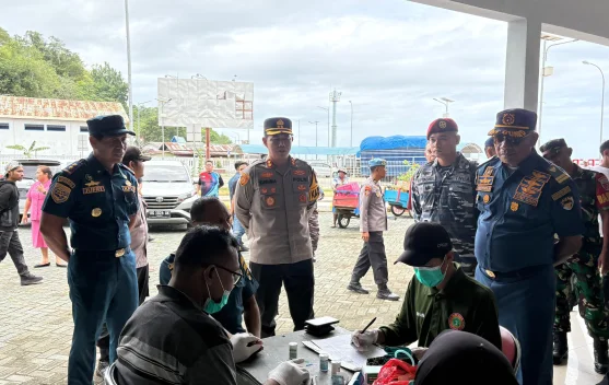 Kapolres Halmahera Timur Tinjau Kesiapan Pelabuhan Subaim jelang Idulfitri