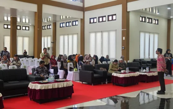 OJK Edukasi ASN Haltim Bijak Kelola Keuangan dan Waspada Ilegal