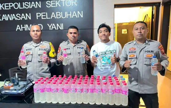 Polisi Gagalkan Peredaran 65 Botol Cap Tikus di Ternate