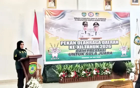 Bupati Lepas Ratusan Peserta Popda Kepulauan Sula