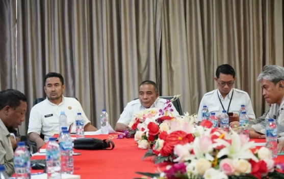 Pemkab Halteng Mediasi Sengketa Ketenagakerjaan, PHK Lokal Ditunda
