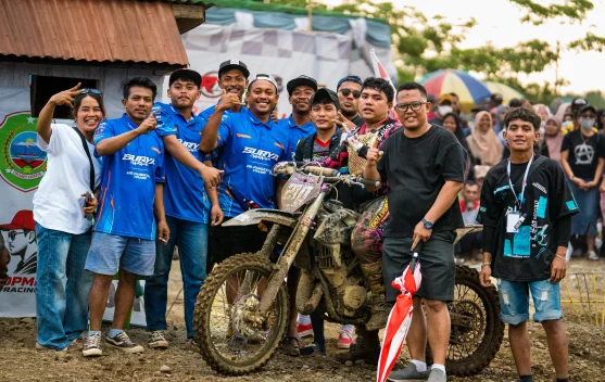 Super Mario Rebut Juara Umum Grasstrack Motocross Bupati Haltim 2026
