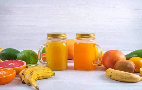 Lebih Baik Makan Buah Langsung atau Dijus?
