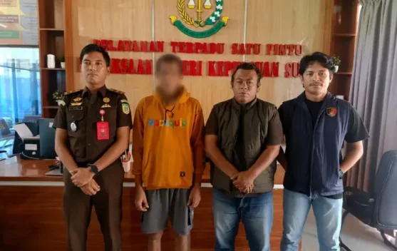 Tersangka JS Diserahkan ke Jaksa oleh Satreskrim Polres Sula
