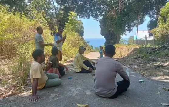 Babinkantibmas Desa Bega Sosialisasi Warga soal Karhutla