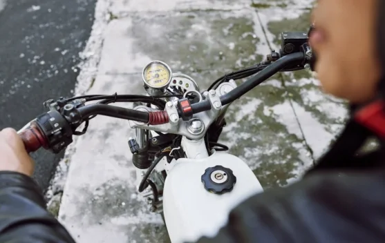Cara Mengatasi Kondisi Tarikan Gas Motor yang Berat