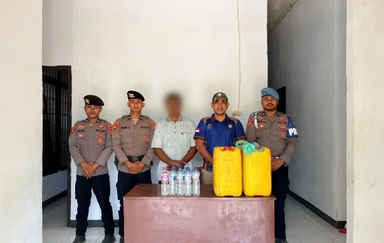 Polisi Amankan 40 Liter Cap Tikus dalam Razia di Desa Nunca