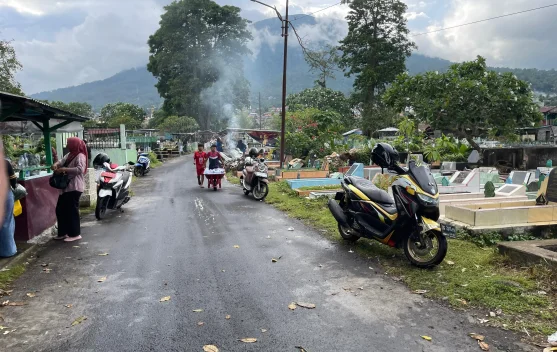 Tradisi Ziarah Kubur Menyambut Ramadan di Ternate