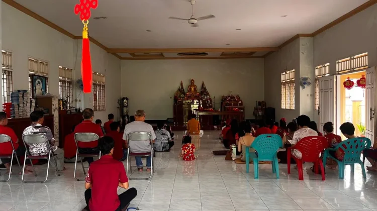 Umat Buddha Buol Sambut Imlek Penuh Sukacita