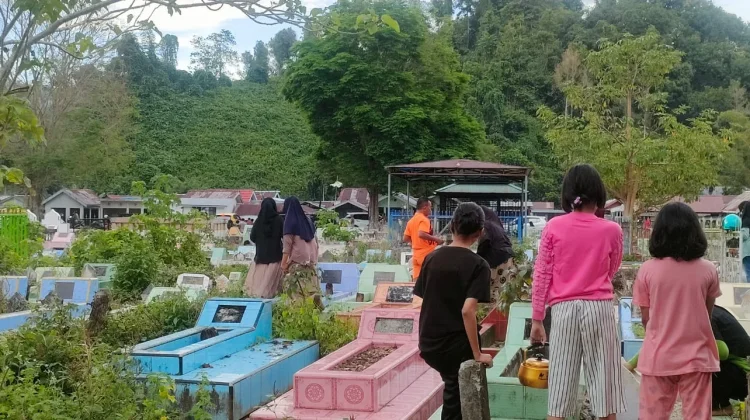 Ziarah Kubur Jadi Tradisi jelang Ramadhan