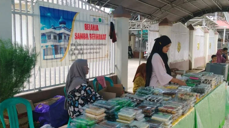 UMKM Tolitoli Raup Berkah Ramadan dari Takjil
