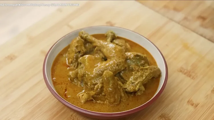 Devina Hermawan Bagikan Resep Gulai Ayam Padang Berempah