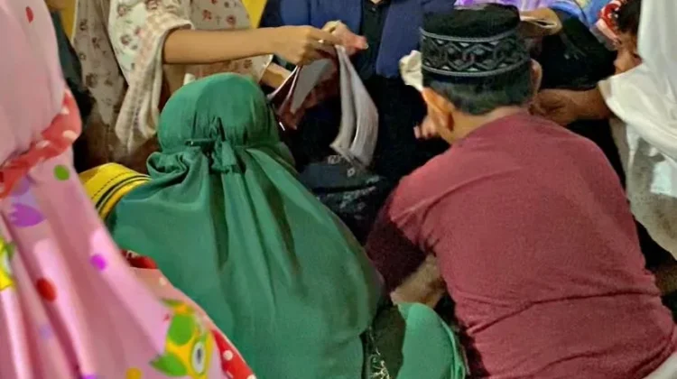 Tarawih Ramadhan di Desa Lalos, Anak-Anak Padati Masjid