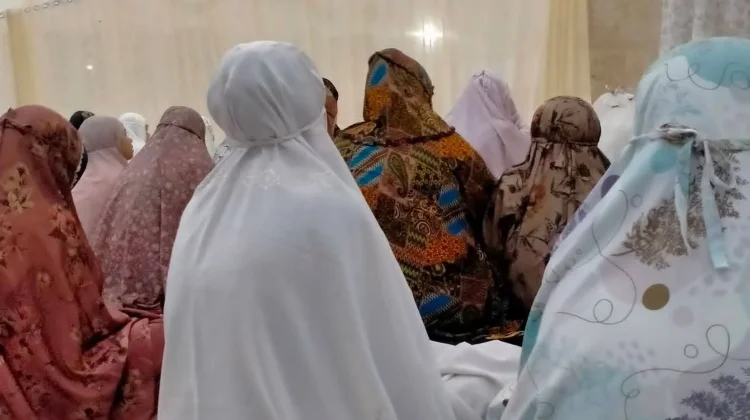 Masyarakat Tolitoli Memaknai Malam Nuzulul Quran usai Tarawih