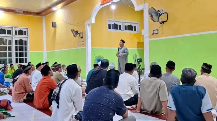 Safari Ramadan Sekda Buol di Masjid Istiqomah Lakea
