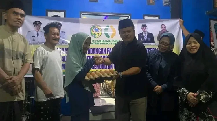 Safari Ramadhan, Wabup Sahid Salurkan Sembako di Toribulu