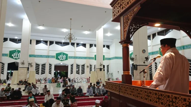 Ustadz Abdul Aziz Jelaskan Hakikat Nuzulul Qur’an di Tolitoli