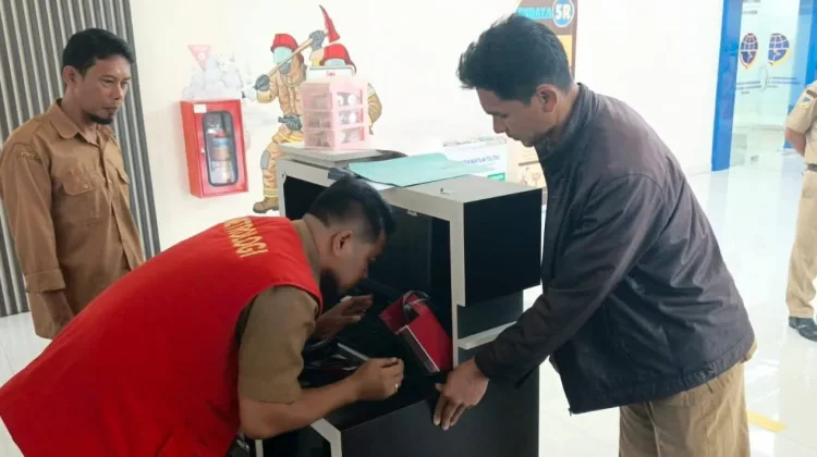 Dinas perdagangan Tolitoli lakukan Pengecekan Alat Timbang di Bandara Tolitoli