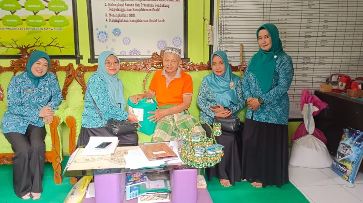 TP PKK Laksanakan Anjangsana Berbagi di Bulan Ramadan
