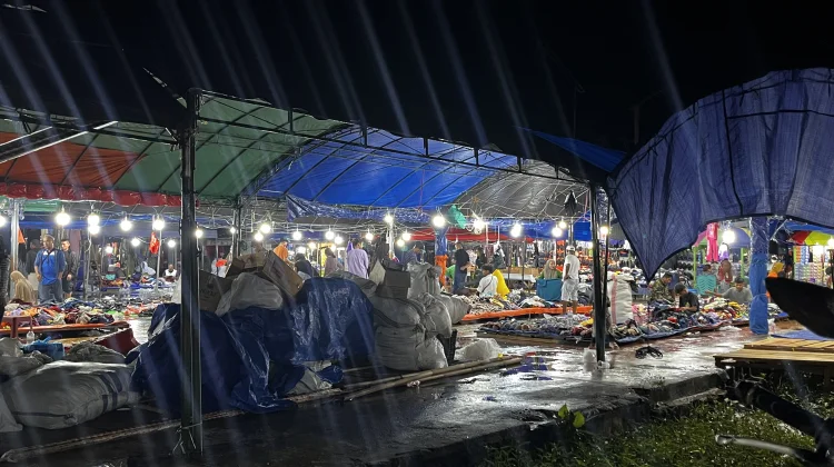 Lurah Buol Ingatkan Pedagang Pasar Senggol Jaga Kebersihan dan Arus Lalu Lintas